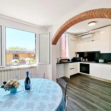 בית הארחה Sofia Venice 3*
